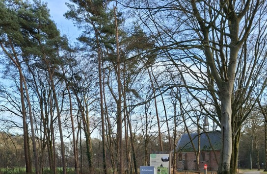 Fietsherstelzuil aan de Heggekapel, Poederlee (vergroot foto)